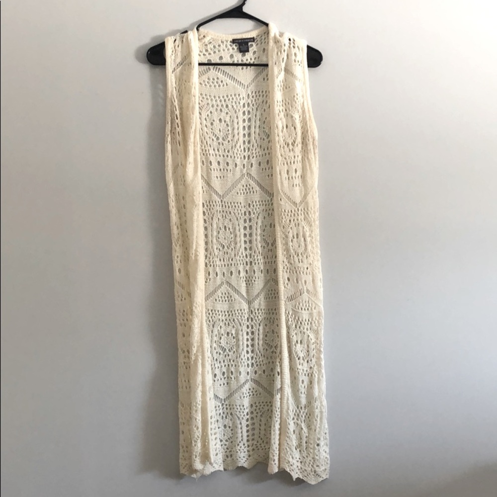 Sleeveless cardigan